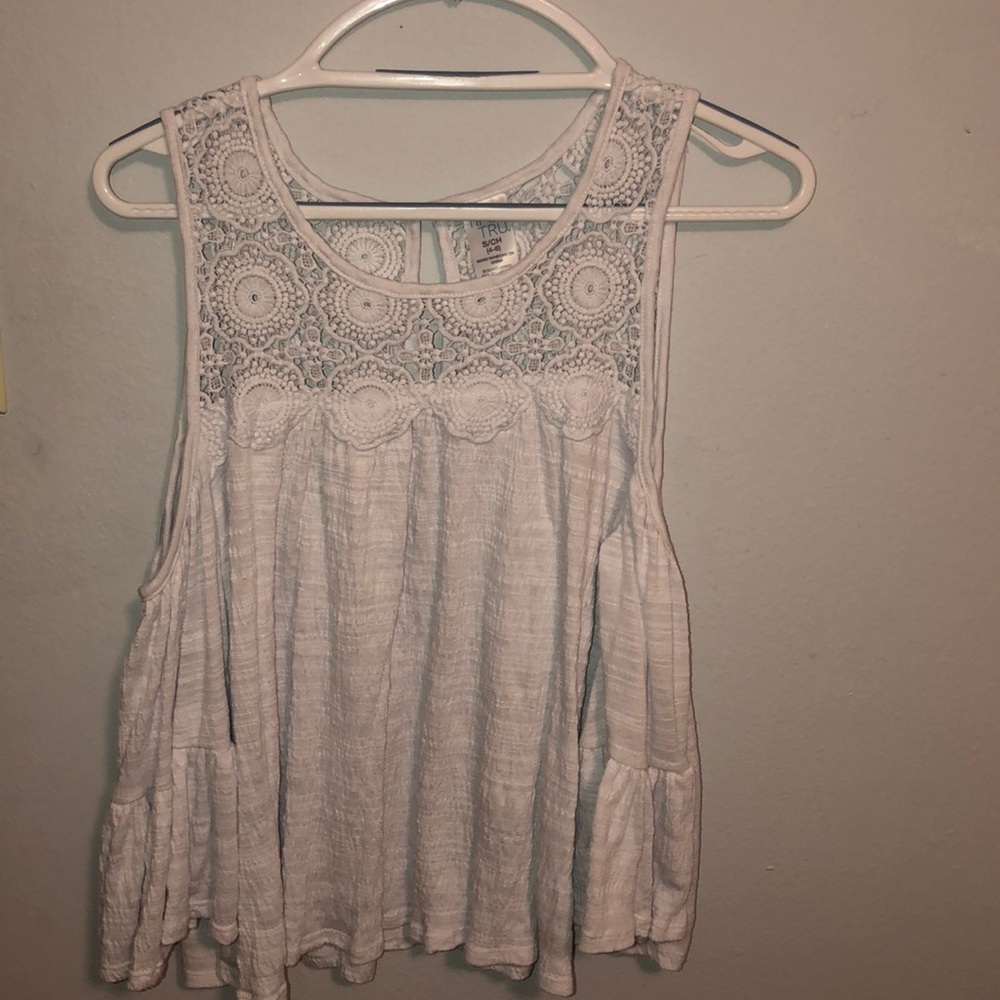 white lace shoulder-less blouse